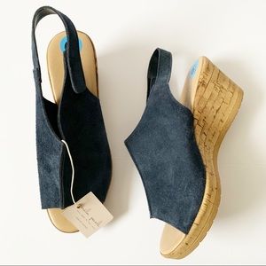 wide width white shoes